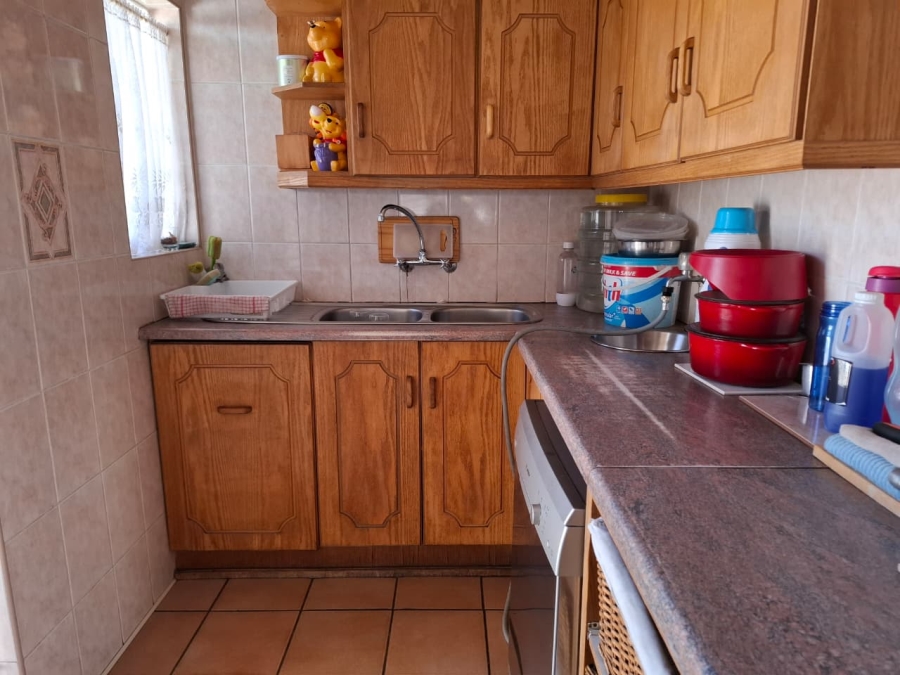 4 Bedroom Property for Sale in Generaal De Wet Free State